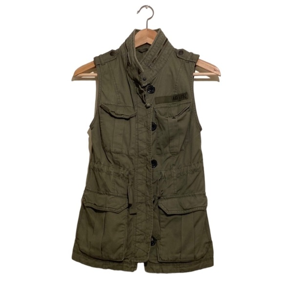 Abercrombie & Fitch 100% cotton green vest . Very good condition - Picture 1 of 12